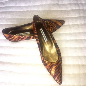 MANOLO BLAHNIK zebra animal Print Sequin Flats sz 9B